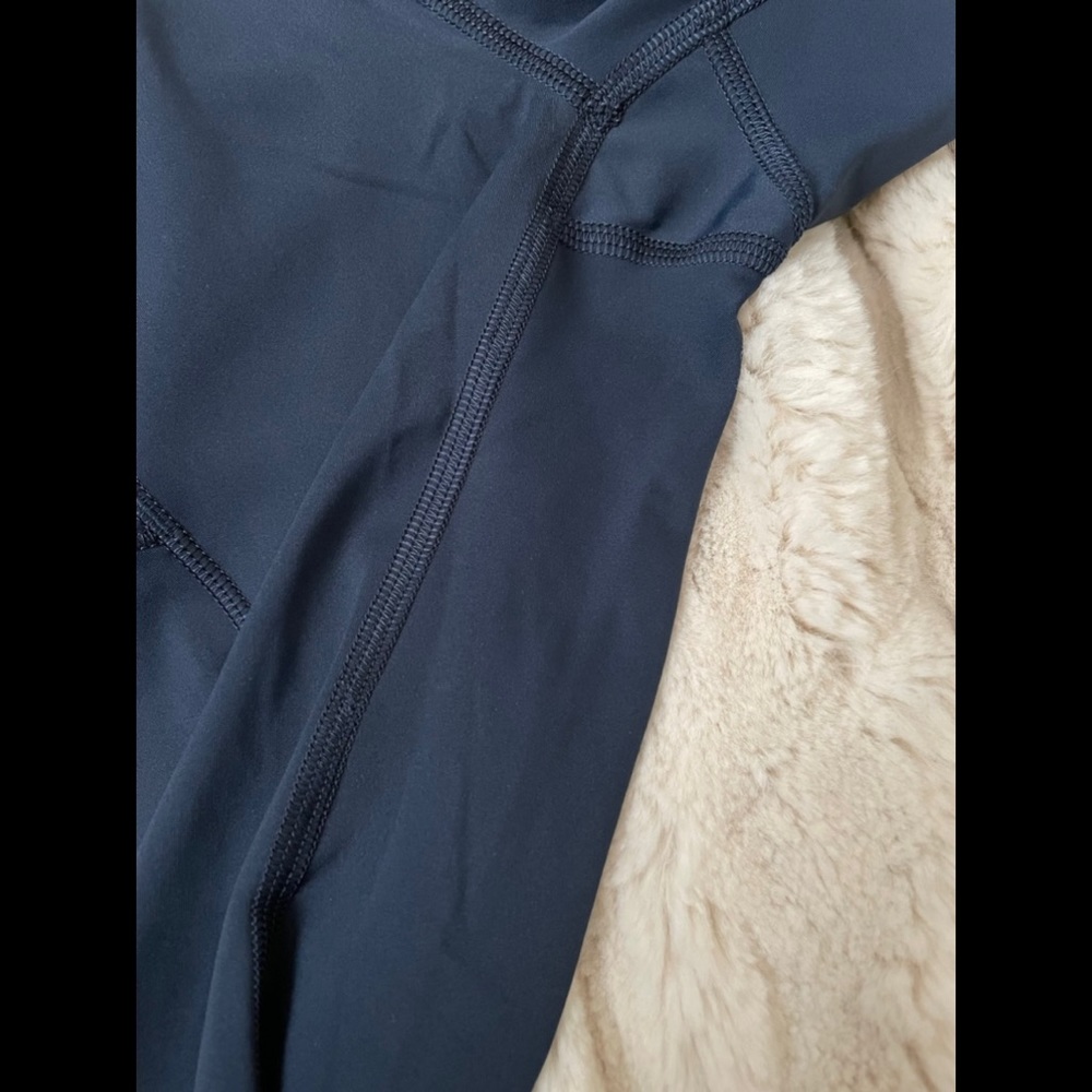 Lululemon Fast and Free 7/8 Tight Leggings 2 - Picture 8 of 10